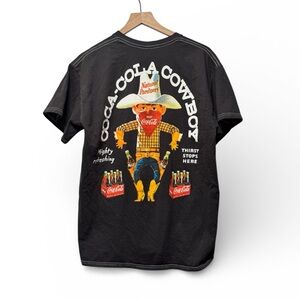Coca-Cola Cowboy Graphic T-Shirt Men’s Large Urban Outfitters